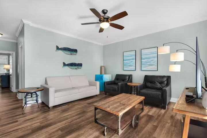Destin Florida Vacation Rental Second Floor Living Room